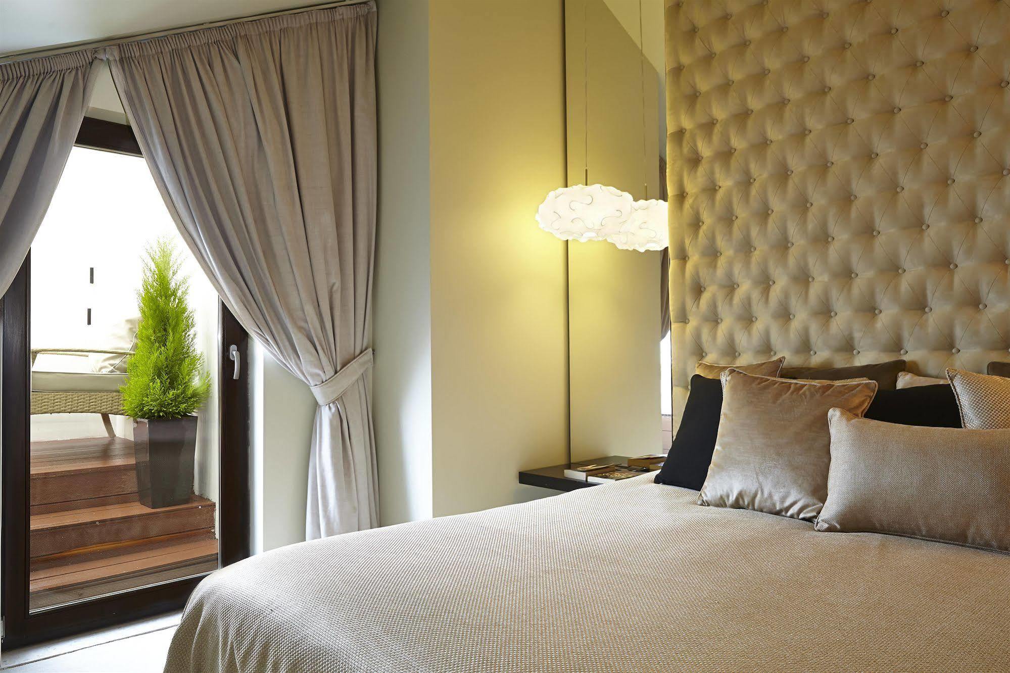 9Hotel Mercy Lissabon Kamer foto